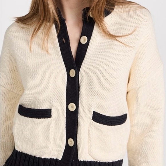 Alex Mill Sweaters - Alex Mill SMALL
Cream and Black Women's Cardigan Sweater